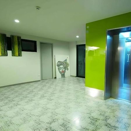 Bb House Mini Suite Hotel Бангкок Экстерьер фото