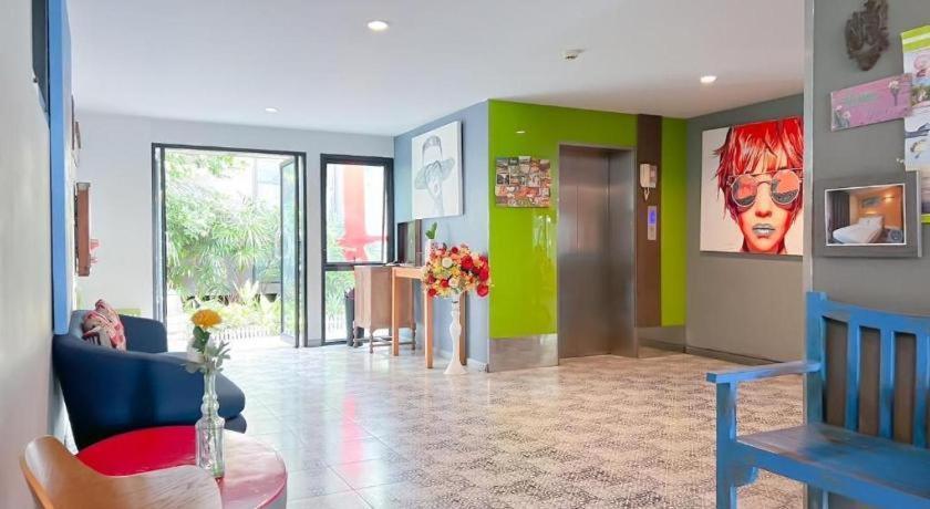 Bb House Mini Suite Hotel Бангкок Экстерьер фото