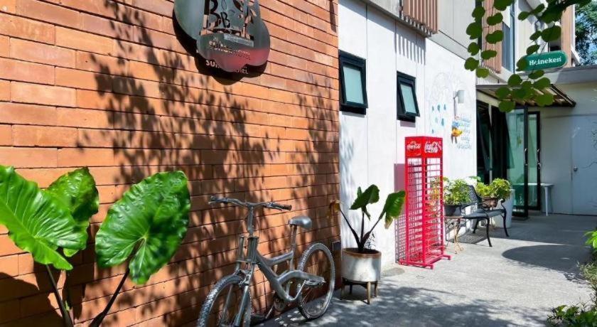 Bb House Mini Suite Hotel Бангкок Экстерьер фото