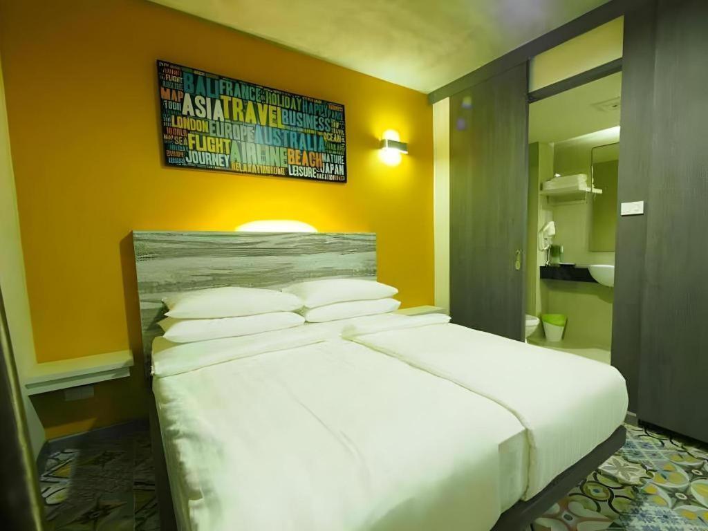 Bb House Mini Suite Hotel Бангкок Экстерьер фото